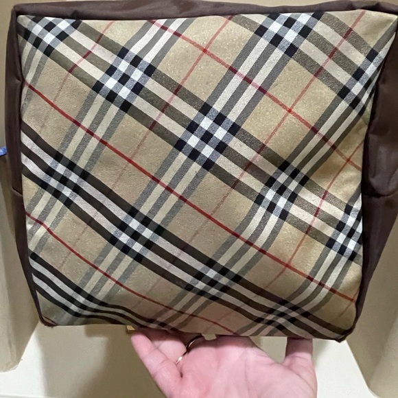 Burberry Of London Brown Nova Checked Classic Tote - Picture 7 of 9